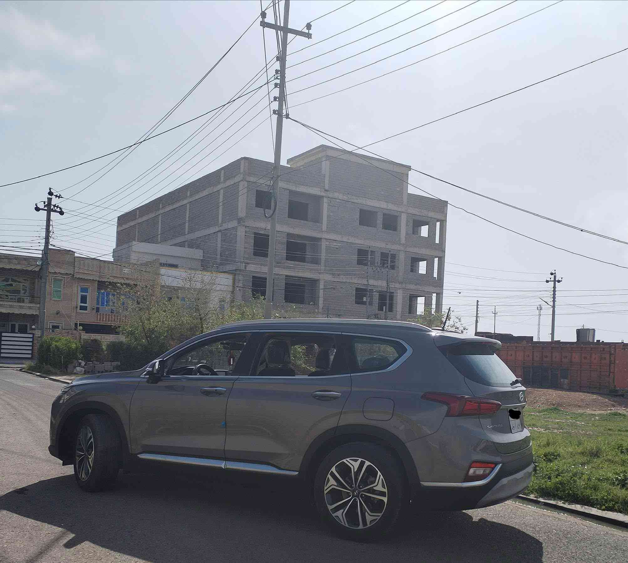 بسم الله الرحمن الرحيم

هيونداي سنتافي 2020 خليجية 6 سلندر ماشية 50 الف  

السيارة مشتريها زيرو على ايدي وحالتها اخت الزيرو وملاحضة مهمة صياناتها كلها بشركة هونداي يعني تبديل دهن وكلة يم شركة هونداي 

السيارة بيها حالوب على قمارة والبنيد نوع الحالوب ناعم والسيارة تابعة لشركة القاصد وكيل هونداي بالعراق سابقاً 

مكانها اربيل ورقمها اربيل 

تم تخفيض السعر من 253 الى 248

*********** - *********** أربيل, العراق
