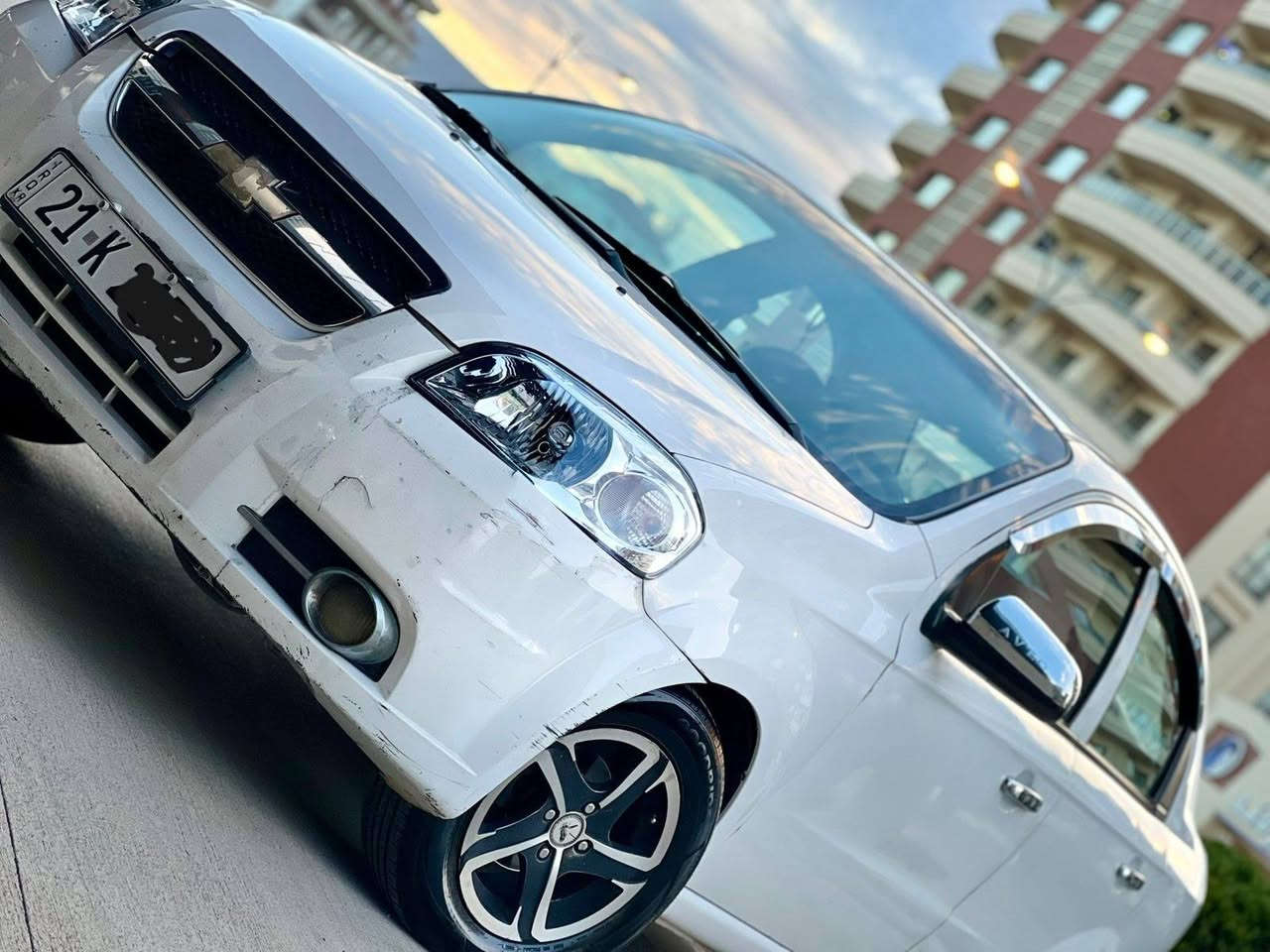 ئەڤیۆ ٢٠٠٩
مەکینە بچوک فەل گێڕ ئۆتۆماتیک  کێڕو مەکینەی بەشەرت بێدەعم پێشو پشتی کەپسە چوارتایە و ویلی لۆکی لەژێرە  قفڵ مەرکەزییە کارەبایی بەشەرت سەنەوی بەسەر چووە بەناوی خۆمەوەیە هیچ کێشەیەکی نیە
سعر 72 مەعامەلەیەکی کەم
ژ. م : *********** السليمانية, العراق
