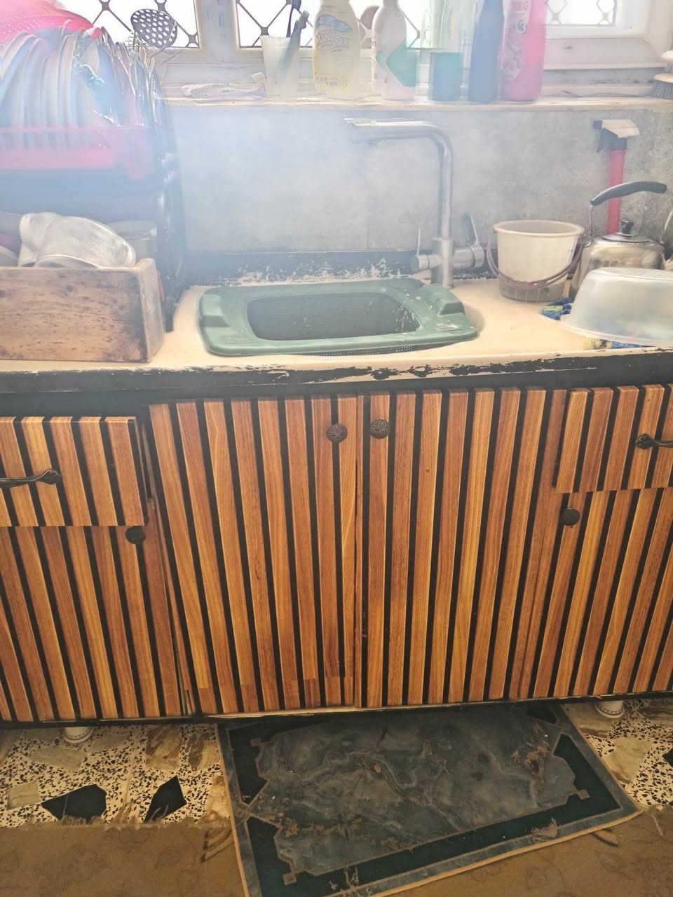 كاونتر مع سنك للبيع تركي نضيف السعر ٥٠٠ وبي مجال الاتصال ع الرقم ***********
