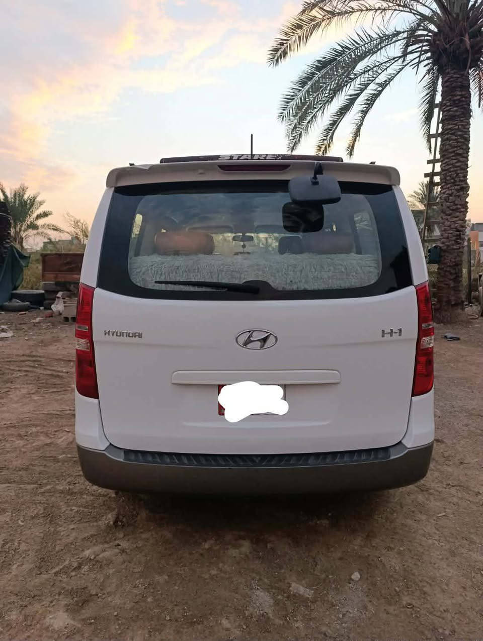 ستاركس للبيع 18فول سياره ستخدام شخصي يعني مال لبيت حته بكراج مامشتغله رقم الهاتف ***********
رقمها بغداد مكان السياره ديالى
