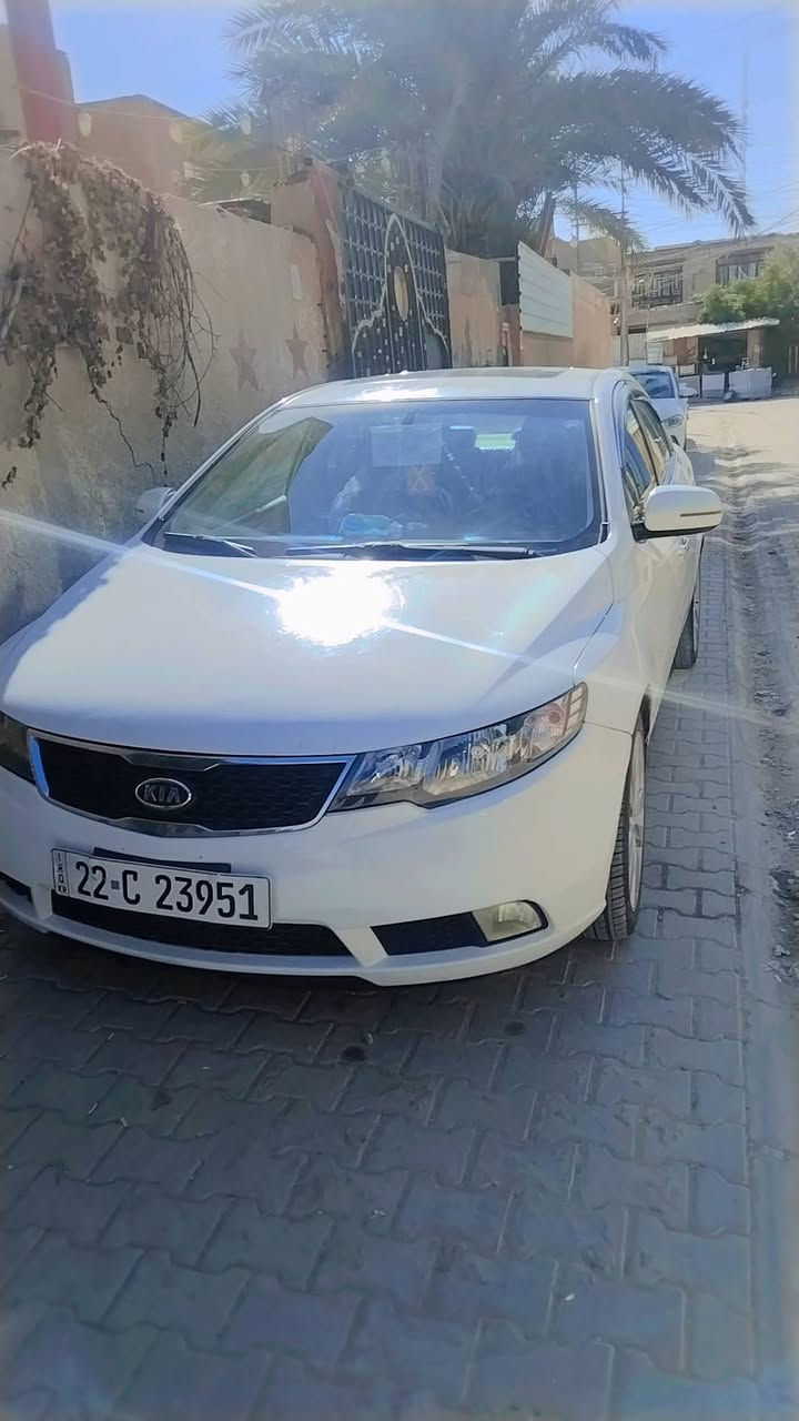 سلام عليكم سيراتو موديل 2011 فول ماعده البصمه خليجي مكينه 1600
 كير مكينه تبريد كفاله حداديه جديده خلفي امامي بيهة صبغ ٣ قطع جنطه جاملغ الأمامي باب خلفي  رقم أربيل راعيه يمي بكربلاء  
مكاني كربلاء المقدسة الحر 
سعر 100 ورقه وبيهة مجال
رقم الهاتف ***********
