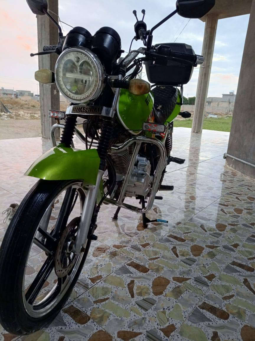 سلام عليكم ماطور هيوشه موديل 22 نضافه فول مابيه اي نقص مسجله باقي عليه بس لوحات سعر 1300
***********
