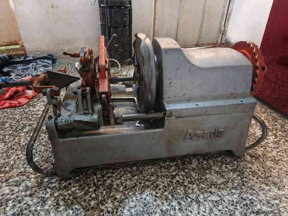 مكينه كابستم البيع ياباني ام اربعه  انج السعر 25ورقه قفل المايعرف المكينه لا يتعب روحه ***********
