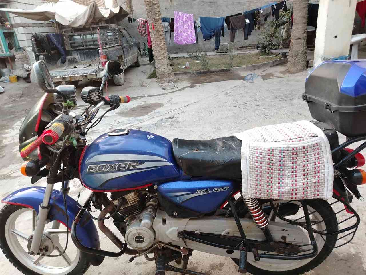 دراجة بوكسر أوراق اصولي مكفوله السعر ٦٥٠الف وبيه مجال العنوان بابل السياحي الاتصال على الرقم ***********
