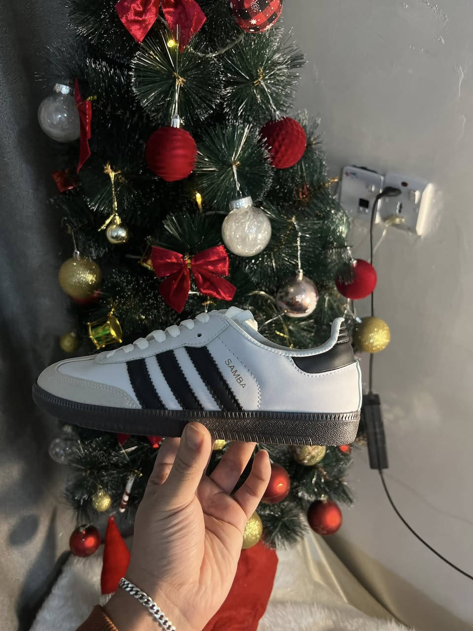 متوفر حذاء سامبا اصلي شرط الفحص 
تركي اصلي الكارتون ٨ قطع
٣٧ ٣٨ ٣٩ ٤٠


**إذا كنت صاحب هذا الإعلان وتريد حذفه لأي سبب، رجاءا أرسل رسالة إلى الدعم الفني**