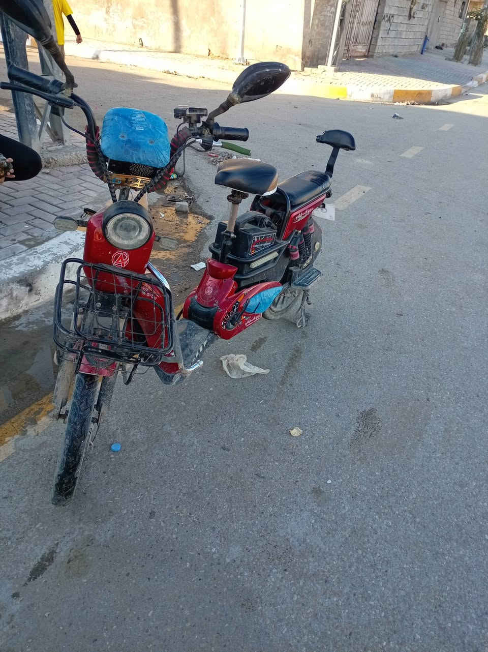 السلام عليكم دراجه شحن للبيع كامله  من كلشي موديل ٢٤ العنوان ديالى بعقوبه التحرير السعر ٢٧٥ وبي مجال رقم ***********
