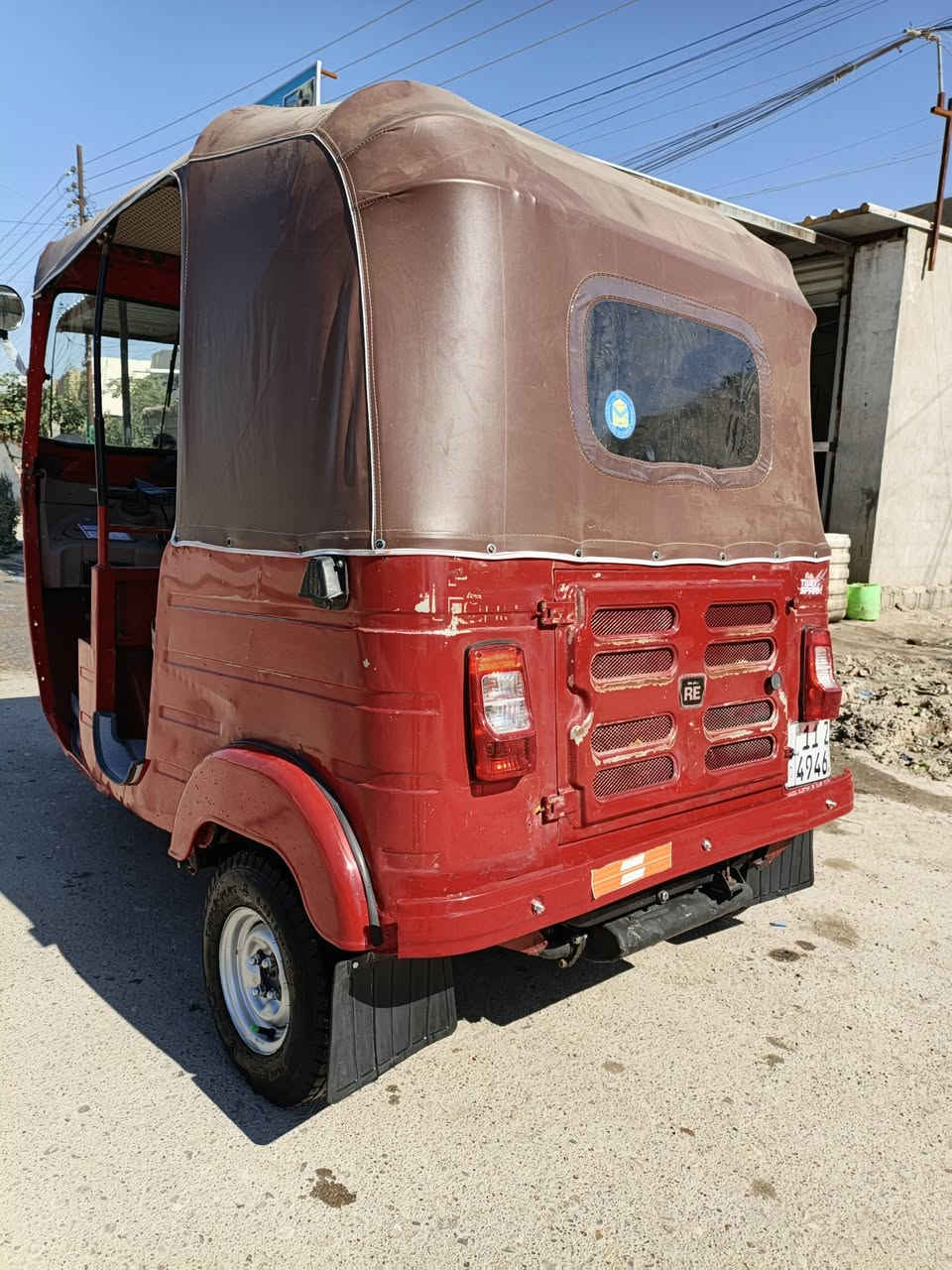 سلام عليكم تكتك للبيع موديل 2018رقم وسنويه تحويل ثاني يوم العنوان بغداد جسر ديالى القديم مامتواجد خاص هاتف للاتصال ***********
