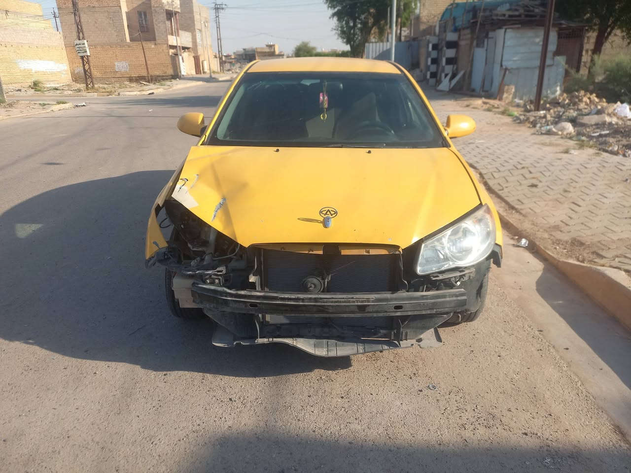 السلام عليكم لبيع  النتراه أمريكيه موديل ٩ بسمي لبيع على حادثة سابقا حادثة لغد وهسه جاملغ وبنيدوهاي صور سياره شغله بس تذب ماي من جوين تبريد كير محرك مابيهن شي صدر تخم تاير مكاني الحسينيه مال راشديه وهذا رقمي شراي اتصل ***********
