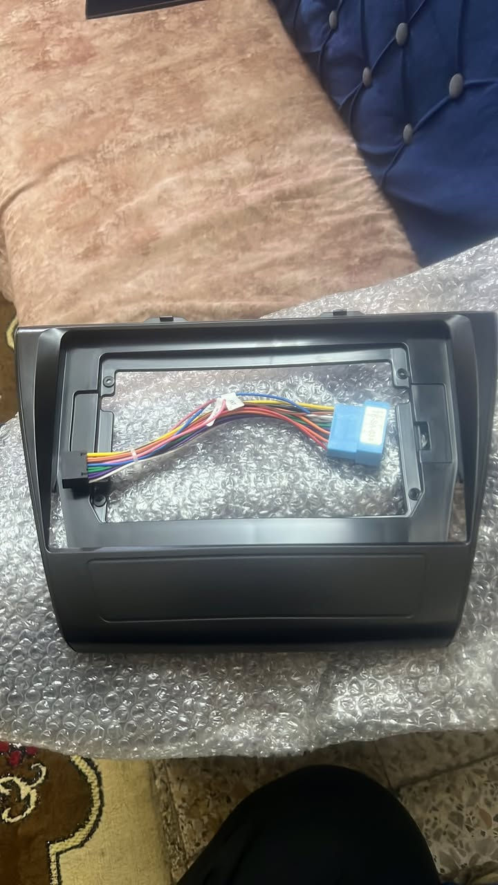 متوفر كاميرا خلفيه mg5 شكل القديم و الشكل الجديد مع توفر اطار وشاشه كذلك شرط الشغل بلادي فيشة بفيشة بدون تحوير للاتصال *********** بغداد
