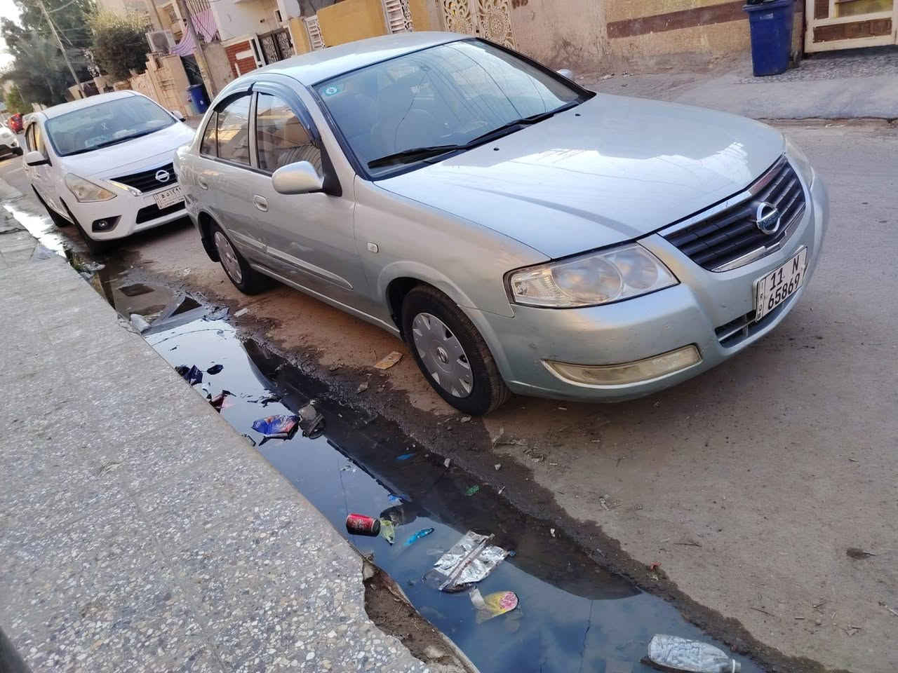 نيسان سني موديل 2007 محرك وكير اوتو وتبريد جديد جدا بيه جاملغات خلفيه بدون داخل السعر80 مكان بغداد ***********
