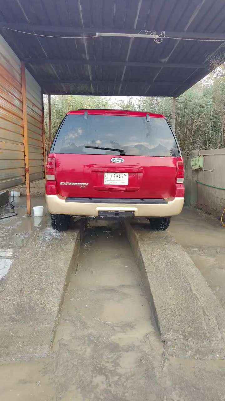 السلام عليكم فورد اكس بديشن سياره حلوه وجاهزه رقم بغداد كير محرك بلادي السعر 70  بابل ***********
