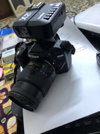 نيكون 3200D • نضيفة • مع جنطة وشاحنه