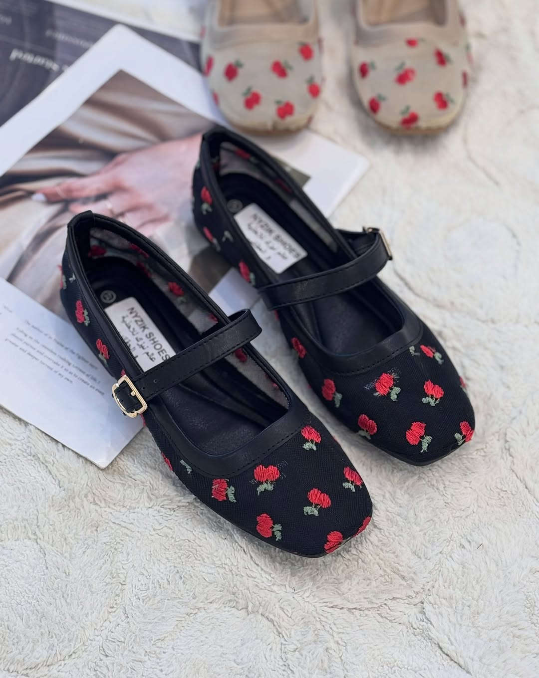 حذاء فلات ♥️✨.
شغل راقي 
قاعدة طبية 
خامة تول ناعمة 
القياسات 37_38_39_40_41_42
السعر 18 ✨.

📍الفرع الاول : العامرية شارع العسل مجاور مكتبة العسل
📍الفرع الثاني : العامرية شارع العسل مقابل مجمع اليزن
📍الفرع الثالث : الاعظمية شارع الضباط مقابل كص الآغا البغدادي⁩


**إذا كنت صاحب هذا الإعلان وتريد حذفه لأي سبب، رجاءا أرسل رسالة إلى الدعم الفني**