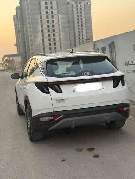 السلام عليكم للبيع 
 السيارة نضيفة جداً عدا مكان بارد بالباب 

توسان موديل 2023    
مواصفات فول عدا الفتحة

مكينة 2000دوش
بصمة تشغيل + تشغيل عن بعد + الابواب بصمة + حساسات امامي - خلفي -جانبي 

تبريد قطعتين + تحكمات استيرن وكروز سرعه _ شاشة - كامرا خلفية دواره بردة خلفية 

 -   كشنات كهرباء اشاير مري - 
انظمة قيادة .اوتو هولد
 . وباقي المواصفات معروفة . السيارة جاهزه  
والسيارة ع ايد وحدة من الزيرو لليوم
بغداد حي الخضراء 

واتساب متوفر او الاتصال عالرقم 

***********

سعرها 220 بيه مجال للشراي 

مكان السياره   حي الخضراء  او حي الجهاد بغداد
