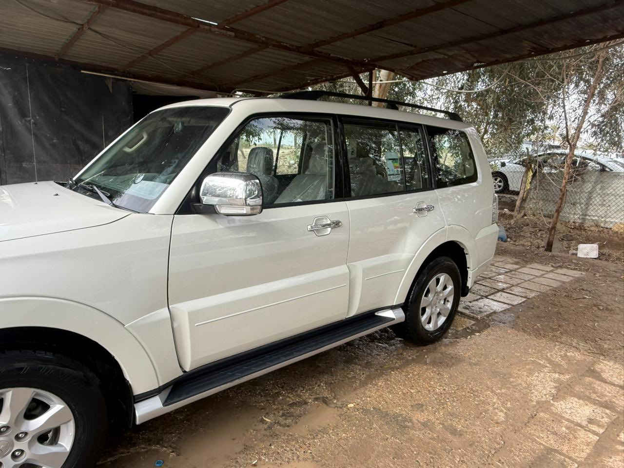 السلام عليكم 
باجيرو ٢٠١٥ 
حبتور خليجي فول مواصفات للأخير جديدة كلش كفالة عامة من كلشي حتى الدعاميات مواصفات الحبتور معروفة فول تجي محرك ٣٥٠٠ 
كفالة كير محرك كهربائيات ماشية ١٤٨ الف كيلو رقم بابل 
العنوان بابل حي المهندسين غير متواجد على الفيس للأستفسار 
0781 006 3565
