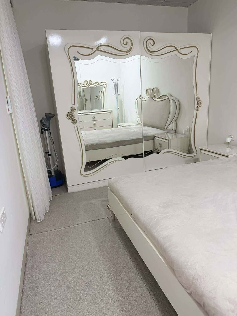 داشکێنرااااا
 شتی شاز و ڕاقیم بۆ هێناون
ئەم ژوورى خەوتنه بو فرۆشتن هی ديوانه 
نرخی تەنها 650هەزار  ، 
کلار - رزگارى كالار, السليمانية


**إذا كنت صاحب هذا الإعلان وتريد حذفه لأي سبب، رجاءا أرسل رسالة إلى الدعم الفني**