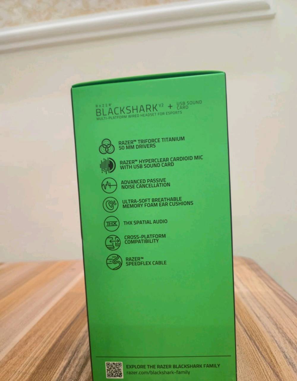 السلام عليكم شباب عندي هاي سماعات Razer Blackshark v2+sound card جديدة ما مفتوحة بعدها بكارتونها صوتها محيطي 100% جديدة سعر 110 متوفر توصيل