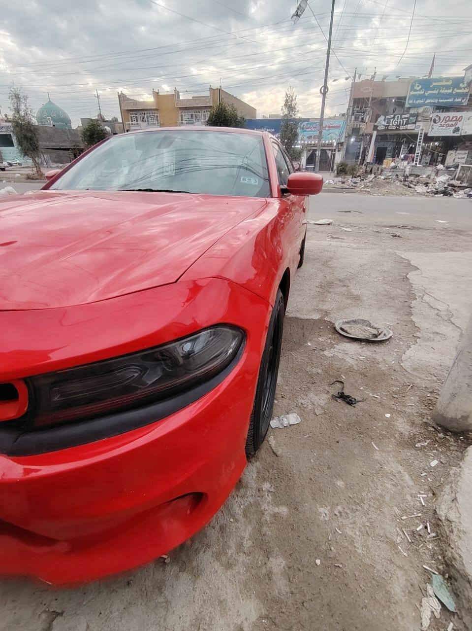 السلام عليكم جارجر 2020 سياره جديده بمعنه الكلمه رقم دياله 
من تبريد
وتدفئه
وتايرات
وبيه مواصفات ما عده الفتحه
 شفتات وكامره
مكينه 3600
كير ومكينه خير من الله
حادث /فخذه اليمنه
ماشيه /85 الف
مكانه /بغداد/ الرقم/ ***********
