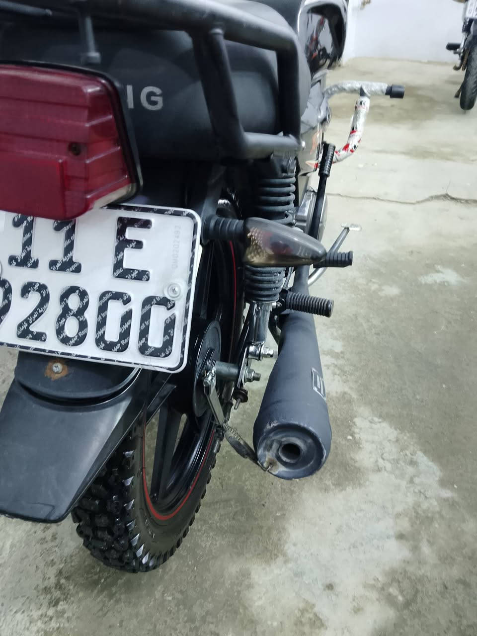 السلام عليكم ورحمه الله وبركاته دراجة نارية شاينك موديل 25 مرقم كامل انكليزي بغداد تحويل ثاني يوم إذ تريد كفالة عامة من كلشي مكاني ديالى خرنابات الشراي يتصل ويدلل *********** مرقم بغداد كامل
