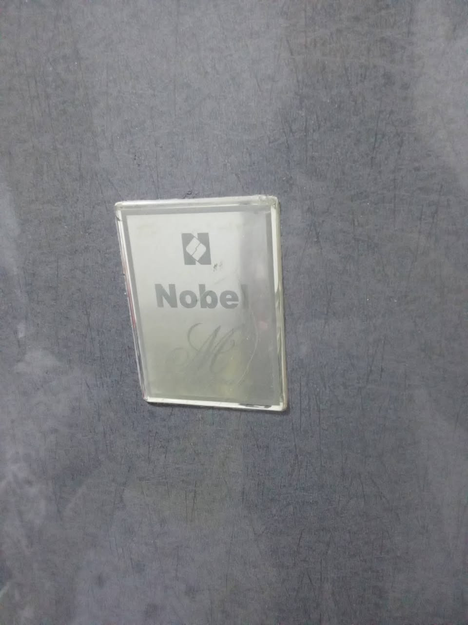 ثلاجه للبيع عطلها الوحيد لاستيكه مال الباب مال البراد متنسد كلش هاي كدامكم بل صوره او مكفوله من اي ضرر ثاني نوعها موجود بل صوره  مكاني بغداد اراشديه قرب جامع الرقيب سعرها 250 او بيها مجال واتساب ***********
