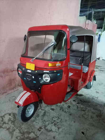 تكتك موديل 18بسمي تحويل ثاني يوم السعر ب6 مليون وبيهه مجال مكان الشعب حي أور ***********
