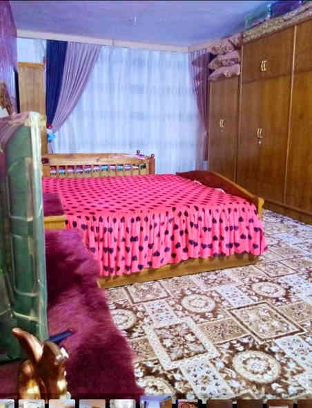 بيت مساحه 180 متر 
طابو ملك صرف 
طابقين. 

وسعره. ب140 مليون وبي مجال 
3 غرف نوم. 
والغرفه الرابعه  ماكامله . 
واستقبال 
وصاله كبيره 
ومطبخ 
وخدمات 
وكراج سياره 

منطقه الانتصار مقابيل مستشفى حماد شهاب قبل مرور الحسينيه 

مكتب الموسوي للعقار 
التصنيع بدايه شارع 25

***********
