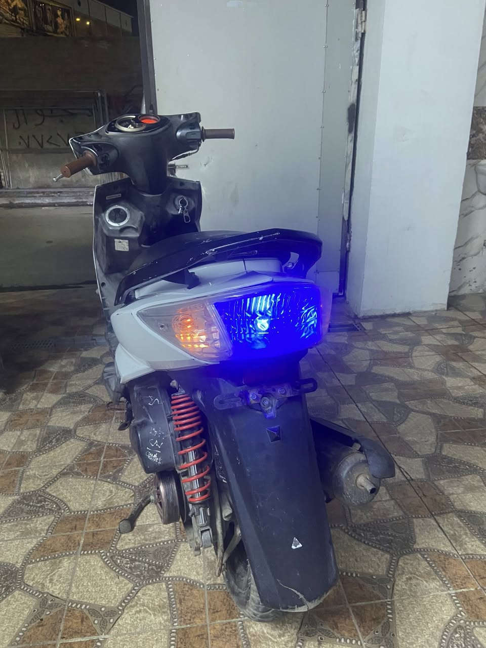 سلام عليكم دراجه سكنس فحل مكينه خير من الله تخم تاير كله شغال كابريتر مكاني بغداد حي الجهاد الاستفسار ***********
