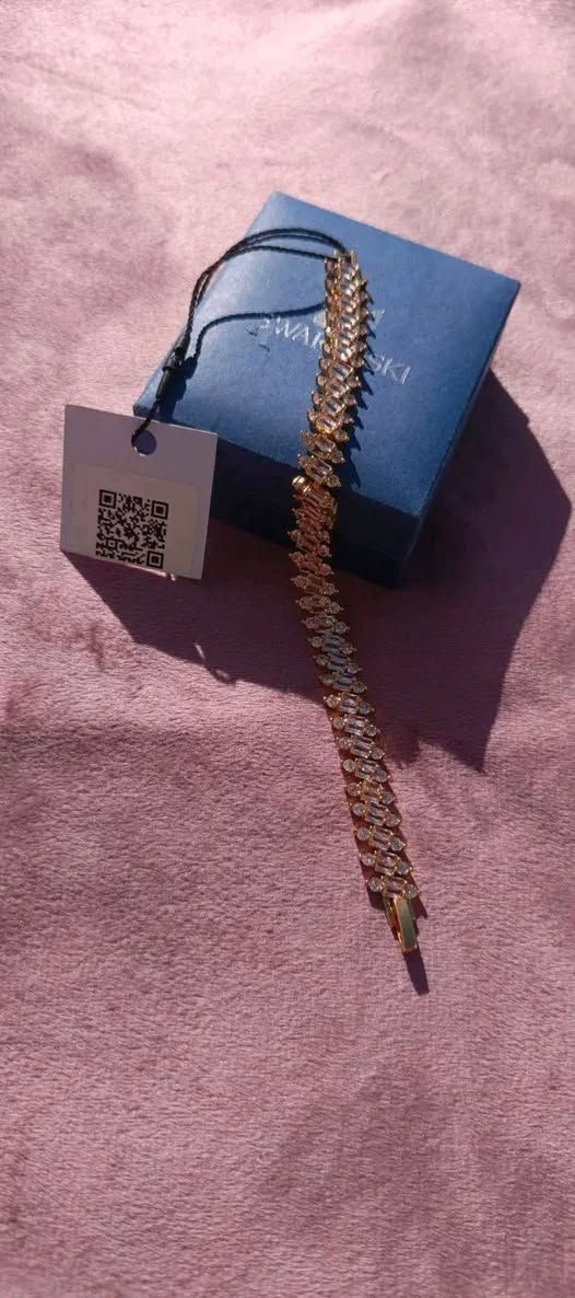 سوار فسكي الاصلي باركود وعلبه يم اعلئ سعر


**إذا كنت صاحب هذا الإعلان وتريد حذفه لأي سبب، رجاءا أرسل رسالة إلى الدعم الفني**