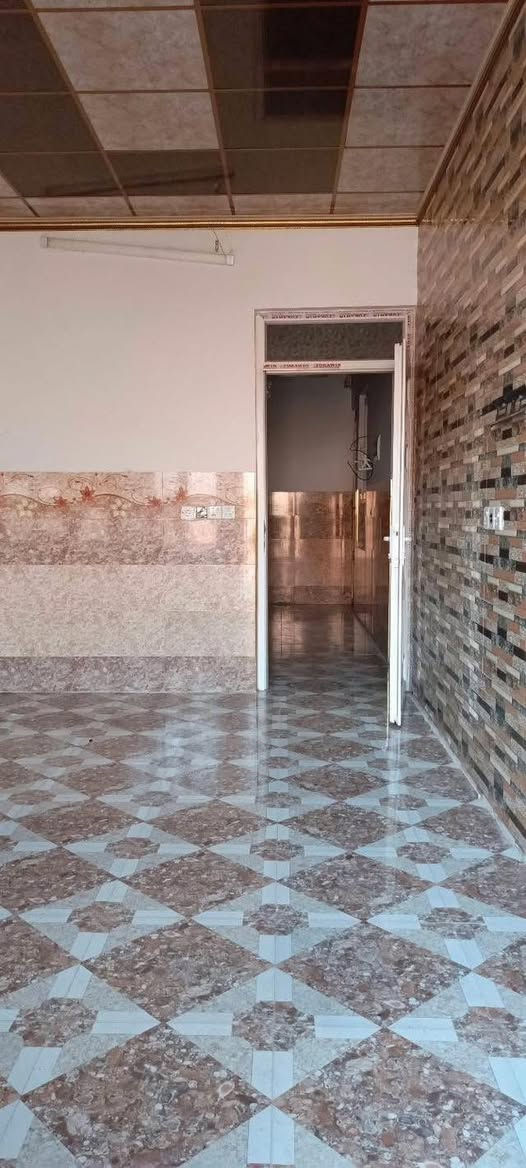 🏠 دار للإيجار - حي الانتصار
📍 بالقرب من جامع محي الدين النقيب.
📐 المساحة: 100 متر.
✨ (غرف نوم، هول، استقبال، مطبخ، حمام).
📞 للاستفسار: ***********
