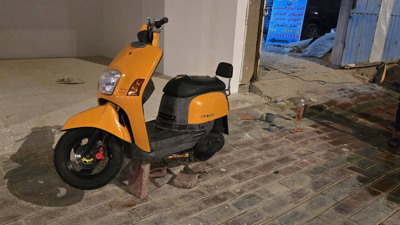 السلام عليكم دراجه بوليس للبيع كابريتر                         الدراجه مفتوحه مره وحده وبعدهه علا السحك  
مكان حي الاطارات 
السعر 650وبيهه مجال حك الجيه 
***********
