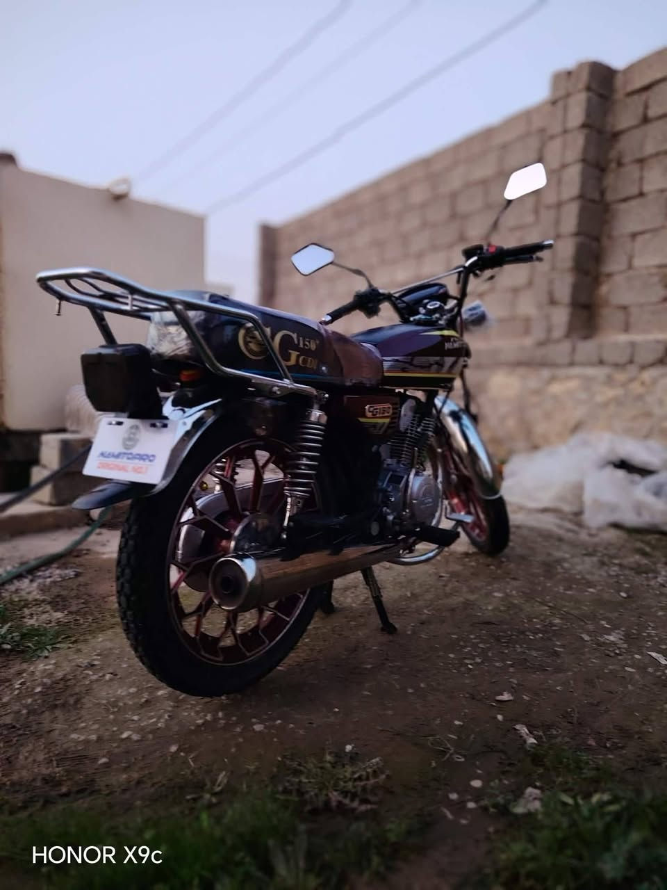 السلام عليكم موطور للبيع موديل 25 التفاصيل داخل الخاص السعر 700نضافه كدام العين


**إذا كنت صاحب هذا الإعلان وتريد حذفه لأي سبب، رجاءا أرسل رسالة إلى الدعم الفني**