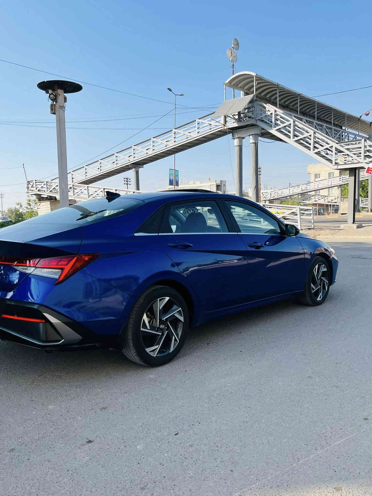 السلام عليكم النترا24
دخول جديد منفيست باسمي فحص مؤقت السيارة بيها بنيد صبغ فقط  ماشية 17الف فقط شواصي سليمة 

المواصفات

فتحة 
كشنات جلد
سايد بريك كهرباء
لد بالدشبول 
لايتات زنون 
لد خلفي 
بكلايتات لد 
شاشة جبيرة متصل 
اوتو هولد 
تبريد منفصل مناخين 
سستم صوت
فول بصمات
شاشة كبيرة 
محرك 2000 دوش 🚀
كامرة دوارة
بصمة صندوك
ترحيب عند الاقتراب
دخول ذكي 
بصمة ابواب
تشغيل عن بعد
رادار امامي
رادار خلفي
رادار جانبي
تدفئة كشنات
تدفئة ستيرن
تحديد مسار
قيادة ذاتية
توقف ذاتي 
تنبيه عند مغادرة المسار
كروس سرعة
وضعيات قيادة
صندوق ذكي
وبعد هواي مواصفات بيها

سيارة جاهزة وكاملة بدون نقص

السعر 150وبيها مجال بسيط
مكاني بغداد تقاطع درويش***********
