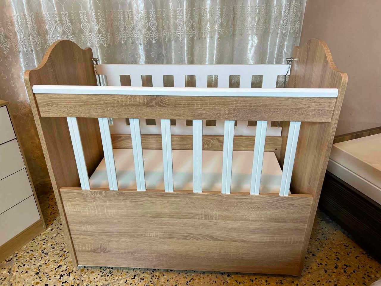 للبيع سرير اطفال مامستخدم ابد سعره ١٦٠ وبي مجال بسيط


**إذا كنت صاحب هذا الإعلان وتريد حذفه لأي سبب، رجاءا أرسل رسالة إلى الدعم الفني**