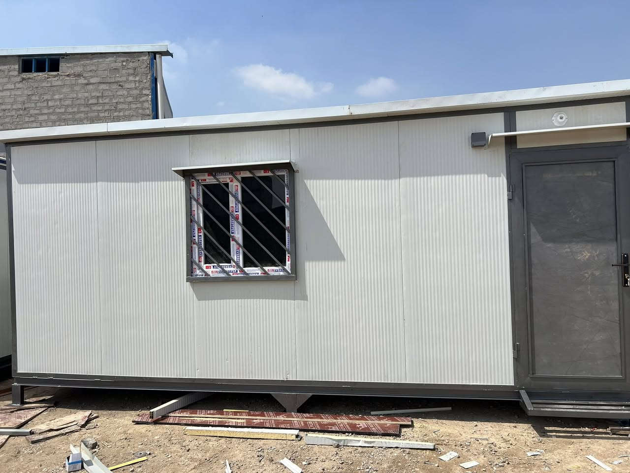 سلام عليكم كرفان قياس 6*3 تفصال جديد شغل مرتب جدا أبواب حديد أو بي في سي حسب الطلب
سعر 1850 جميع أنواع الكرفانات متوفرة حسب الطلب و القياسات ضد الحريق و العادي شعار تنافسيه 

أي ستفسار اتصال أو واتساب ***********
