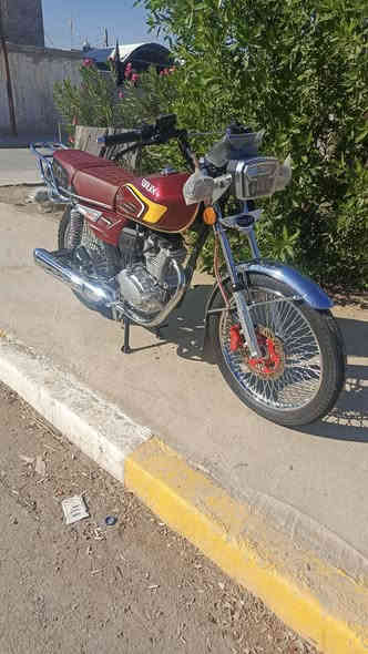 ياالله /// معرض الأخوين 🛵 
الاستفسااار //***********
***********
التااايكر ال 25 زيروو مديل 25 الشكل الحديث 
5 نمرر كيررر 🛵
استعمااال شي قليل نظافة 98٪٪ 
لوون مميززز مارووني 🟥 (( 5 اوراااق)) 
كفااالة عاامة دراجه جيسس اخت الزيروو
