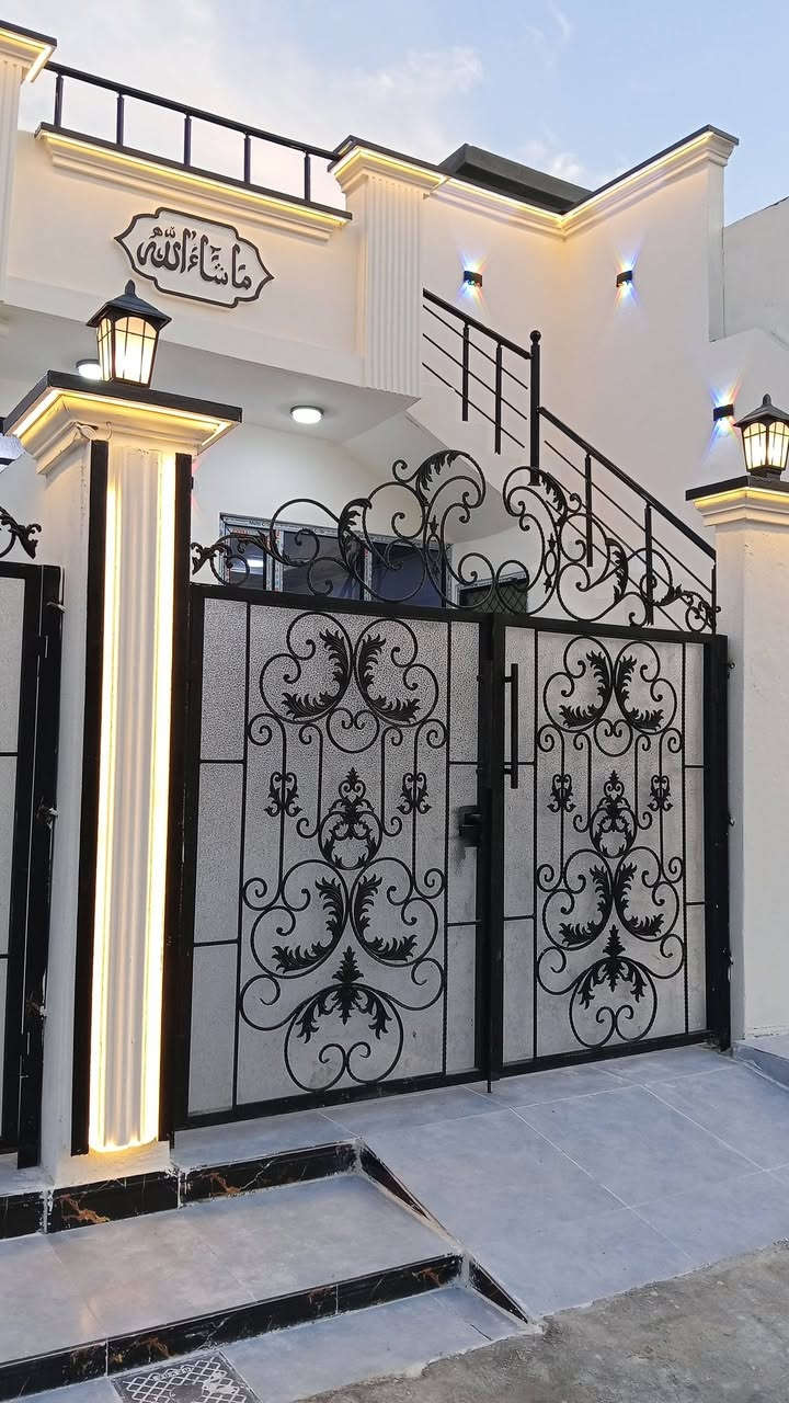 سلام عليكم بسعر مناسب للبيع بيتين كل بيت مساحه 100متر جديد صفر مامسكون فول سراميك نضام تبريد مركزي واجة فلين تركي ابواب تركي عنوان كركوك حي بدر فرع صيدلية الغدير السعر 39بي مجال تواصل ***********
