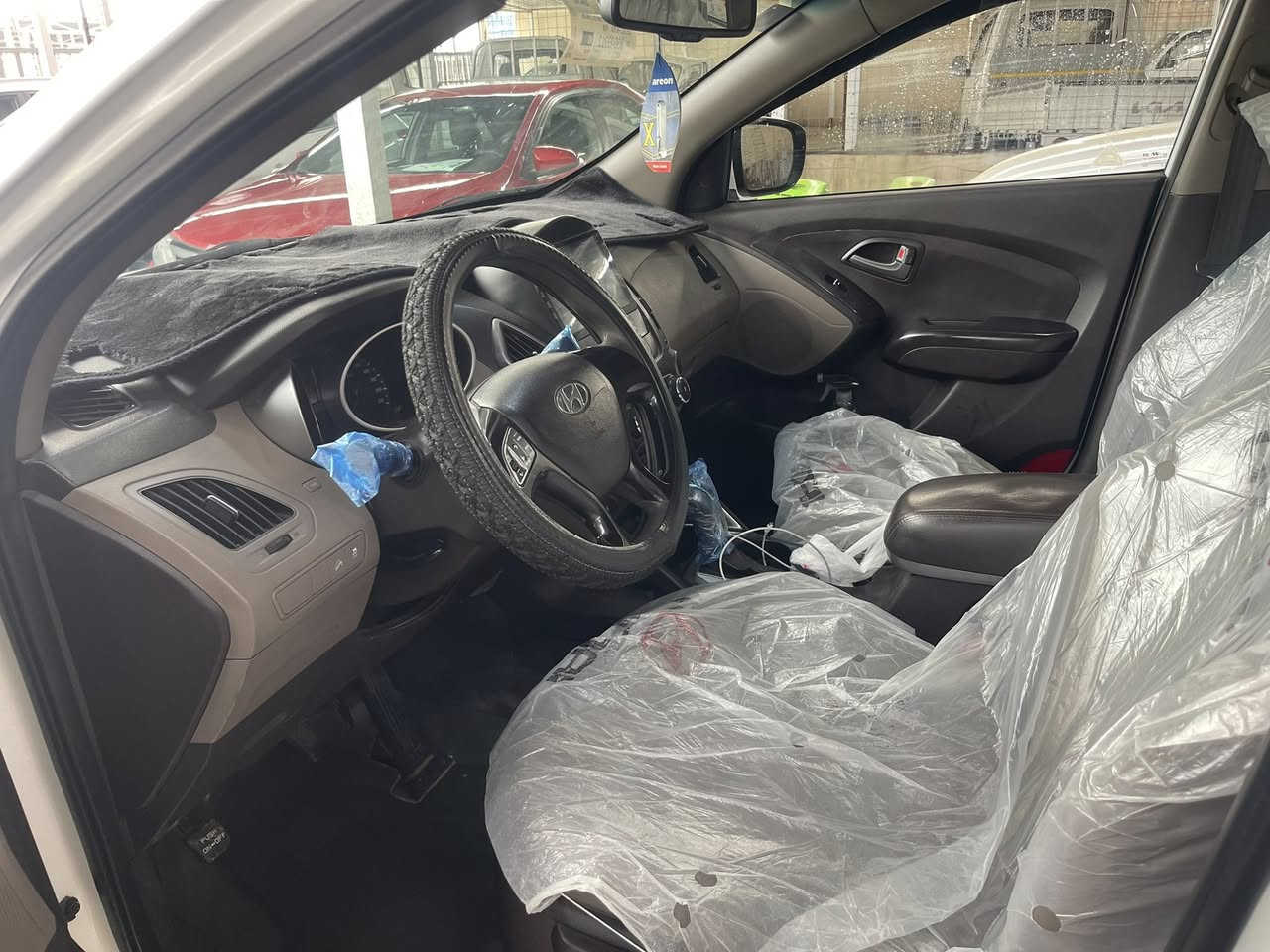 توسان مود يل 14 خليجي محرك 2000 دوش السياره بحاله جيده من جميع النواحي صدر ميكانيك حداديه تخم تاير تبريد تدفئه جاهزه مناقصه شي ماشيه 151 حقيقي بأسمي شخصيآ تدفئه كشنات امامي خلفي هزه وسنويه جديد 
مكاني بغداد اليوسفيه ناحيه الرشيد 
السعر 146 
***********
