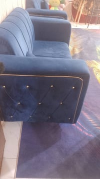 قنفات للبيع خمس قطع ثنين كراسي ثنين كبار وحدة وسط مع طبلات وحدة كبيرة ...