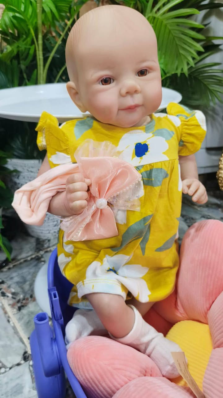 🎀 دمى سيليكون واقعية جداً 🎀
كأنها طفل حقيقي بكل تفاصيله 👶💖
✨ عيون واقعية ✨ شعر ناعم مزروع ✨ تفاصيل بشرة وعروق طبيعية ✨ جودة عالية وملمس واقعي
💝 لا ترددي... اشتريها إلك أو خليها هدية تفرّح بنتج أو حفيدج وتبقى ذكرى حلوة ومميزة.
🌸 تكدرون تحصلوها عد بيج تكتوك لافين بيبي 🌸
📦 التوصيل متوفر إلى جميع محافظات العراق 📩 للحجز والاستفسار راسلونا على الخاص
إشارة الأصدقاء


**إذا كنت صاحب هذا الإعلان وتريد حذفه لأي سبب، رجاءا أرسل رسالة إلى الدعم الفني**