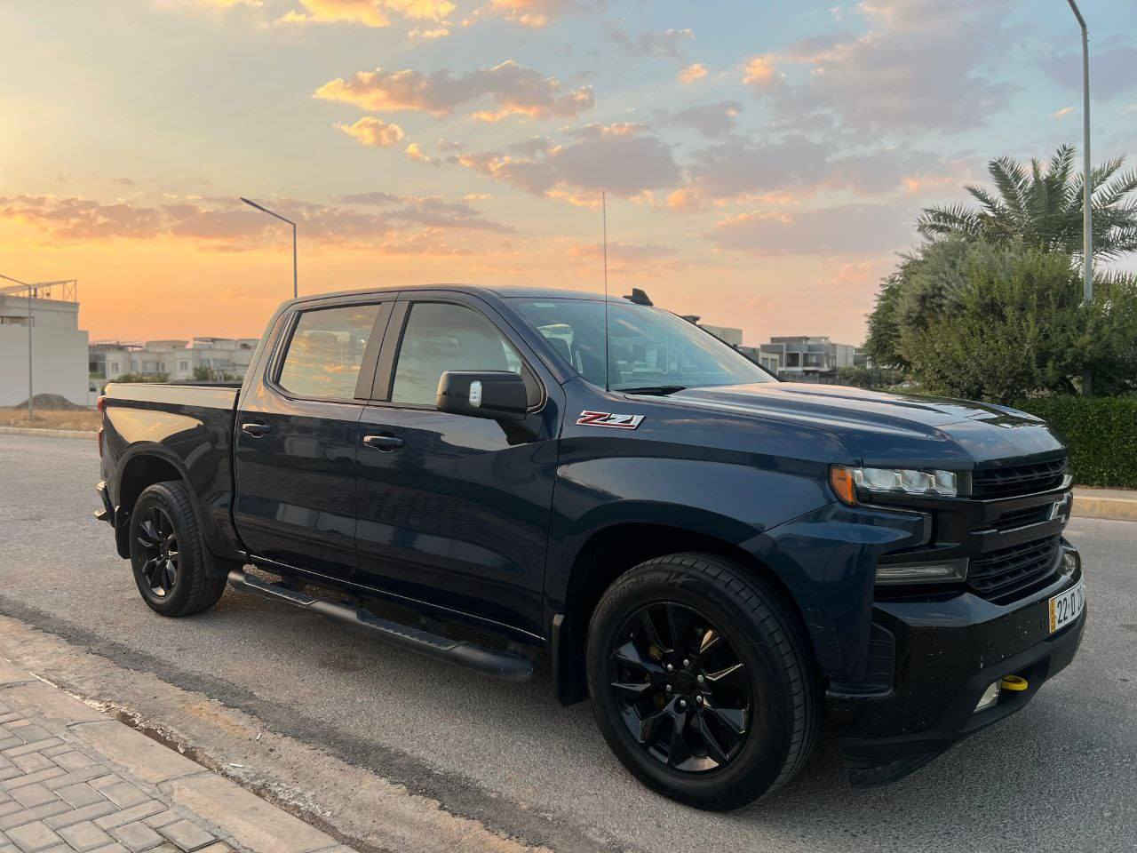 تدور على سياره حمل وكشخه ؟ 
عندك شغل وتحتاج سياره قوية والحلو كفاله عامه بدون صبغ بدون ايرباك  بالمسافات الطويله هذا المنشور الك ❤

شوفرليت سلفرادو RST موديل 2020 
محرك V8 5300  ماشيه 110 الف ميل 

السياره وارد كندي كلين تايتل بدون حادث شرط الفحص 

مواصفات RST الفول :- 

( فتحة سقف ٫ رادارات جانبية ٫
حساسات جميع الاتجاهات ٫ 
ثلاث كامرات ٫ جنطة وبردة البدي كهرباء ٫ بدي قصير باب طويل ٫ 
تشغيل عن بعد ٫ انظمة قيادة 4 ٫ 
تدفئة كشنات وستيرن وباقي المواصفات المعروفه ...) 

رقم اربيل الجديد سنوية باسمي مباشر شرط التحويل 

السعر :- 32,000 $ / 320 ورقة وبيها مجال للطيبين 

الاتصال :- *********** أحمد

السياره كلش حلوه بالحقيقه وبالعافيه على صاحب النصيب مقدما ❤
