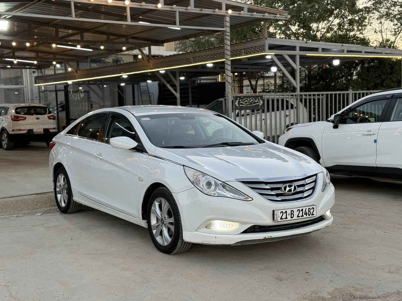 سوناتا موديل 2010
رقم وسنويه جديد بسمي 
كهرباياته كله شغال
مكينه 2000
كشنات جلد
تبريد تدفئه شغال
سياره مابي اي عيب جاهزه بيه بس هلال خلفي صبغ وربع بونيد بدون حادث 
مكاني ديالى خانقين السعر ((107)) بي مجال 
***********
