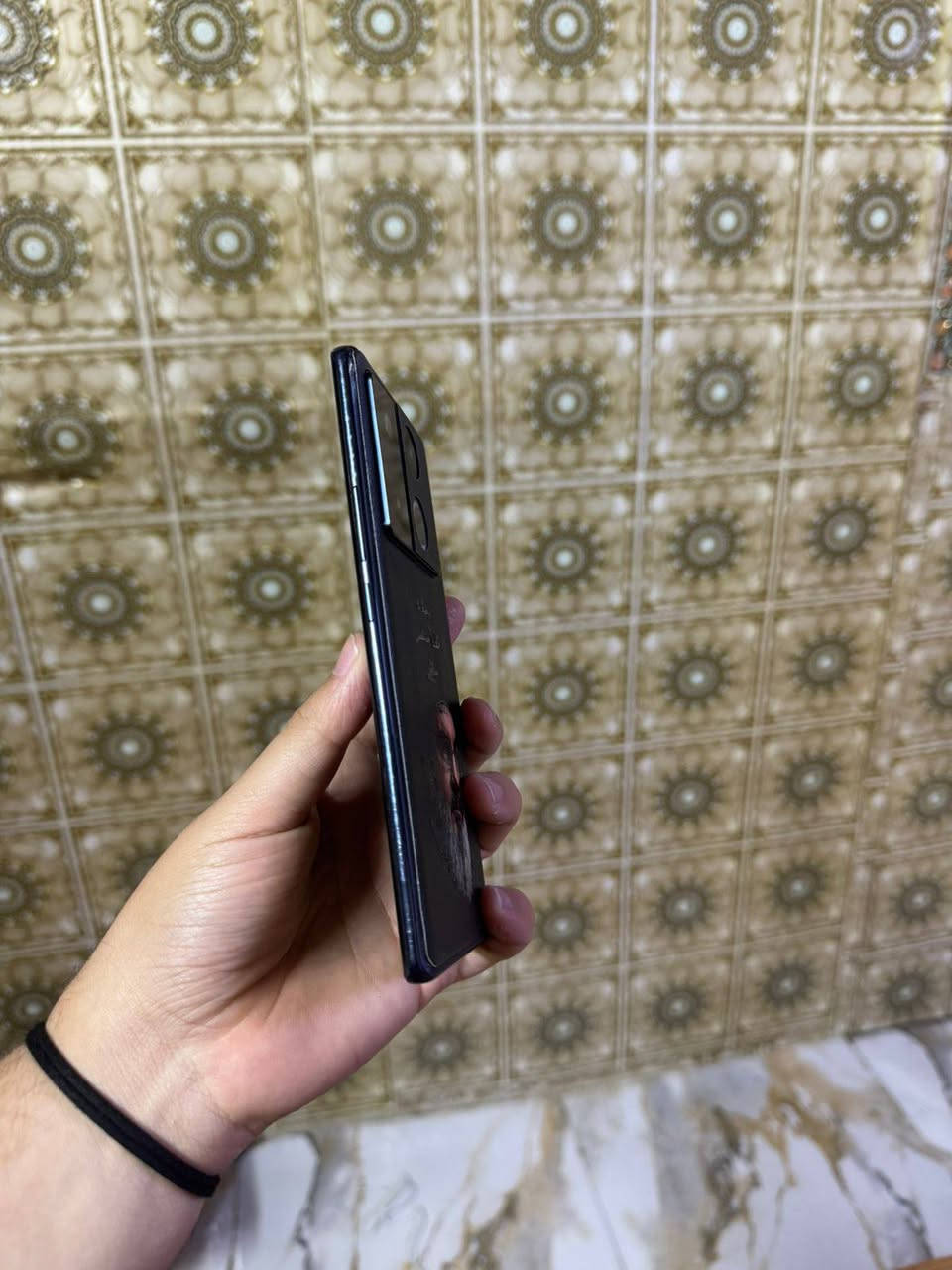 سلام عليكم
نوت 40برو 
ذاكره 256عشوائيه 12
ألون للنيلي فقط بي طخه  بلضهر واضح
الباقي مكفول تجي تفحص لحد ماتمل 
اتصال ✅سيمكرت✅ كامرات✅ 
ببجي 60باقي الألعاب 90
120 هيرتز 
وأي فاي✅كله شغال بدون عطل أو مشكله. 
لامفتوح ولا مصلح تجي تفحص ع راحتك 
مكاني بغداد مدينه الصدر السعر  180وبي مجال 
رقمي ***********
