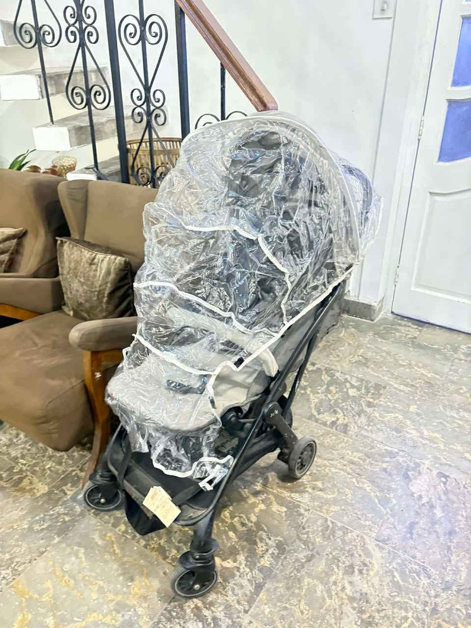 اغراض بيت للبيع مستعجلة على بيعتهم 

ثلاجة حجم كبير نظيفة جدا مداخله تصليح نوعيتها فستل
 اريدها بـ200 

 طباخ خمس عيون شغال نوعيته يونفرسال مابي ضرر فقط الجامه الخارجيه وكعت ونكسرت اما ناره كلها زركة وتخبل اريده بـ100

ثريات عدد اثنين كرستال ماخذتهم من هوم سنتر اريدهم اثنينهم بـ100
 
سرير نفرين تركي مع الدوشك بـ65الف 

بوفية صاج انتيكا نظيفة جدا بدون ضرر اريدها بـ100 
 

 عربانة طفل شركة جوي الايطاليه مابيها عيب وتجي وياها مال مطر تلبيسه وجنطه تنحط بيها عربانه اريدها بـ75 

مكاني بغداد للاستفسار مراسله خاص


**إذا كنت صاحب هذا الإعلان وتريد حذفه لأي سبب، رجاءا أرسل رسالة إلى الدعم الفني**