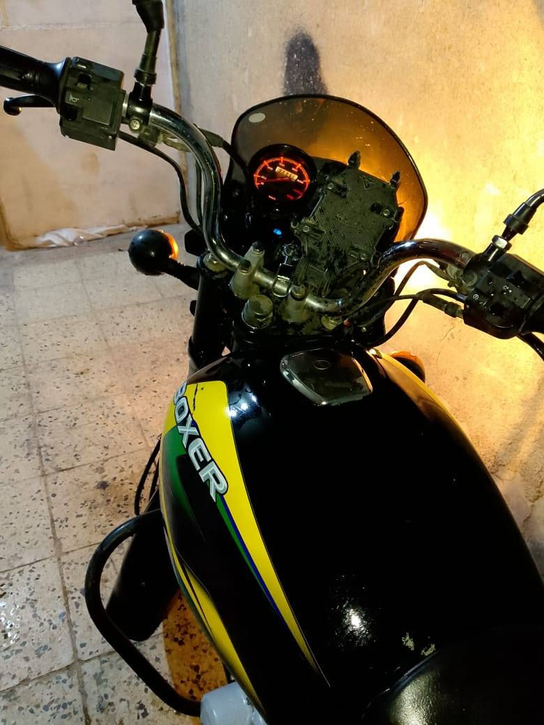 بوكسر كلاسيك 23 ماشيه 24 حقيقي رقم بغداد نظيفه فول كفاله عامه
***********
