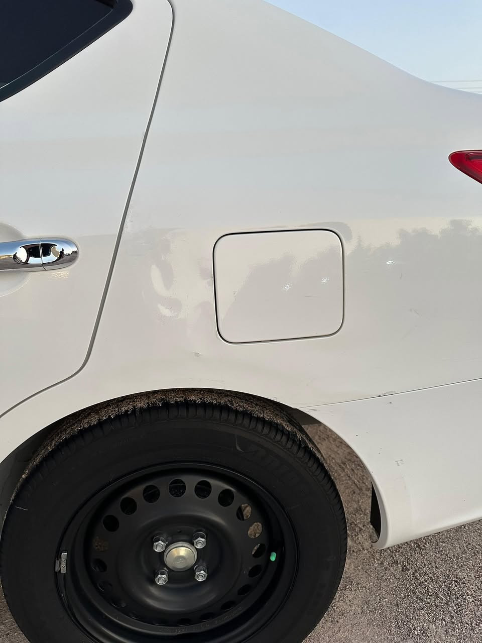 السلام عليكم 
سني 2024 للبيع 
سياره جاهزه 
سياره ماشيه 57 الف 
مواصفات السني المصري معروفه 
عندي بيها وكاله باسمي 
تريد تحويل وكاله موجود 
كلشي واضح بالصوره 
السعر 114 يعني شده و14 ورقه 
للاستفسار اكثر اتصل 
***********
