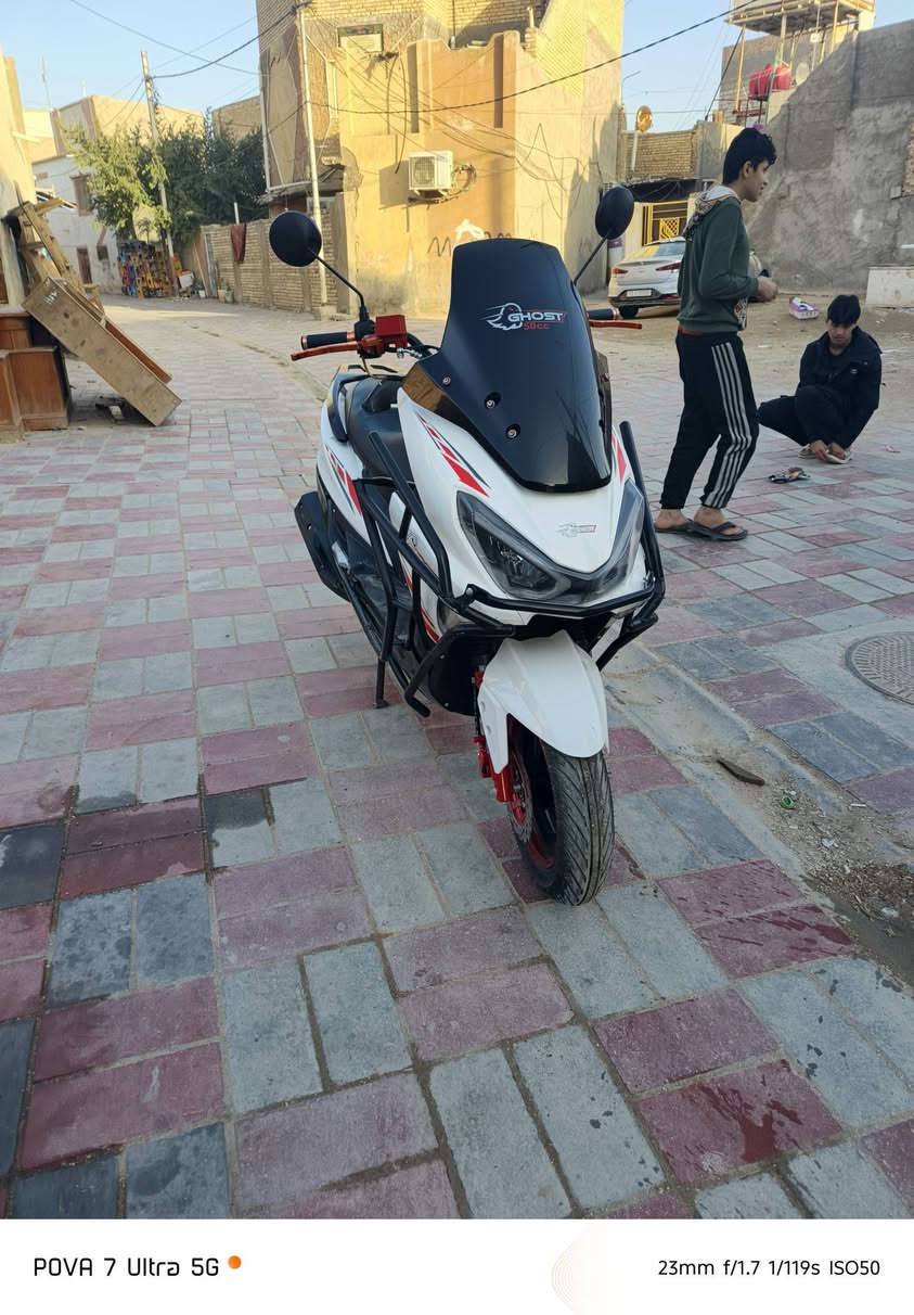 اسلام عليكم دراجه اسم سترونك مدرعه للبيع السرعه تقفل 120 عداد اكتروني عليه دعديل هواي المبي ثري هديه السعر 950 وبيه مجال هاذ الرقم ***********
