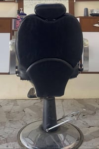 كرسي للبيع شرط جديد بعده 07739978127