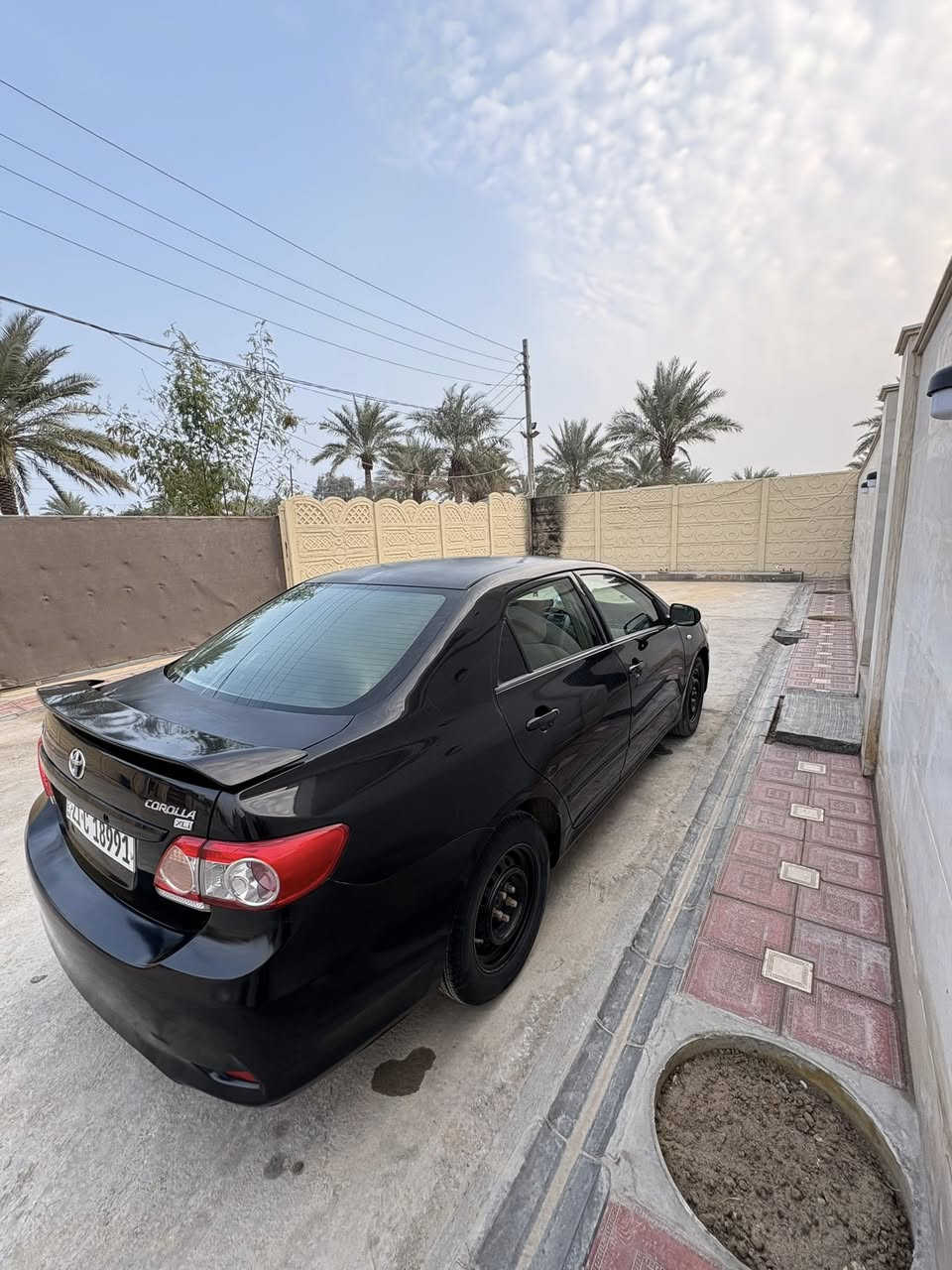 كورلا 2011 خليجي
بدون حادث فقط صبغ جاملغين كما موضح في المنشور 
مكينة وكير بحالة ممتازة
تبريد شغال ثلج 
ما مشتغل اي كلوب بالدشبول 
كهربائيات كاملة 
حدادية جيدة 
تايرات وضعية ممتازة جدد
سيارة ب اسمي تحويل ب اسم المشتري او وكالة عامة
سعرها 116 وبيها مجال جداً جداً بسيط 
مكاني الحلة - بابل 
للأستفسار الأتصال على الرقم 
***********
