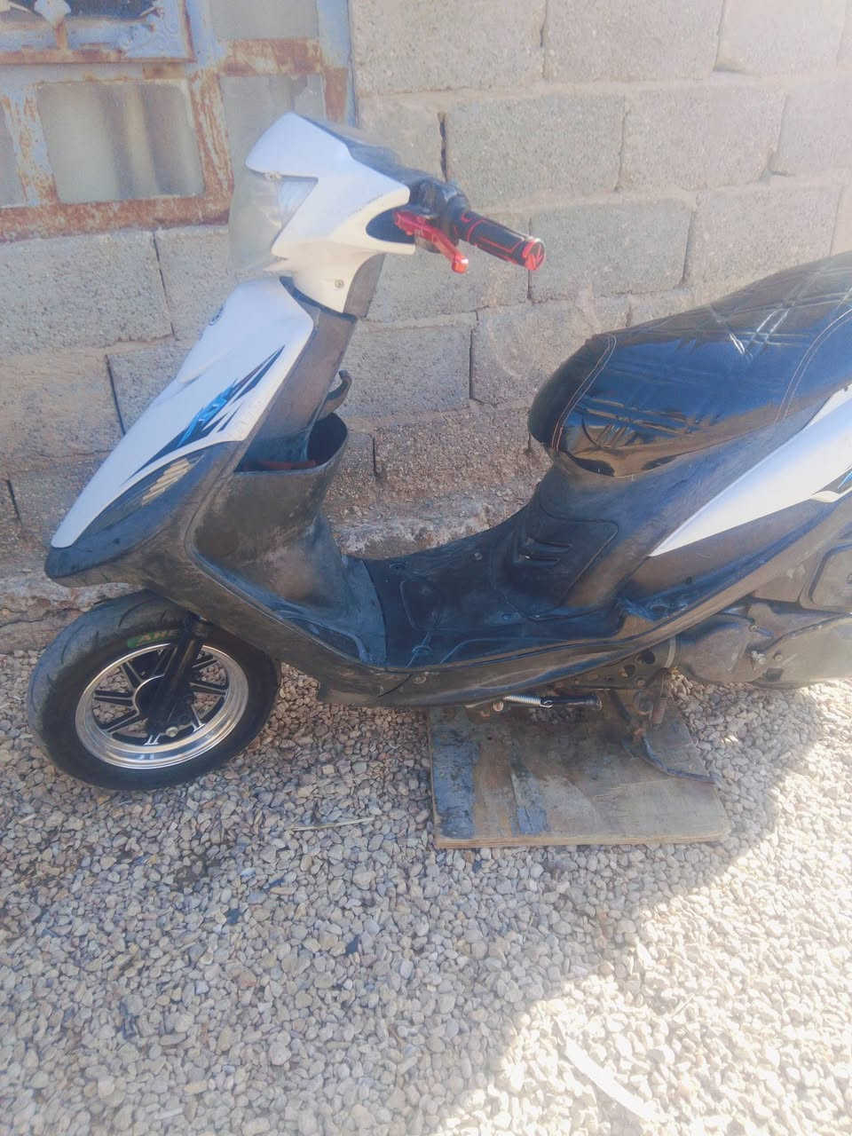 سلام عليكم دراجه ماكس عدله للبيع دراجه جاهزه من كلشي تشتغل نكره سلف محرك ما مفتوح لسعر600وبيهة مجال مكاني كربلاء قريب قريب عله فريحه راسلني خاص وتدلل


**إذا كنت صاحب هذا الإعلان وتريد حذفه لأي سبب، رجاءا أرسل رسالة إلى الدعم الفني**