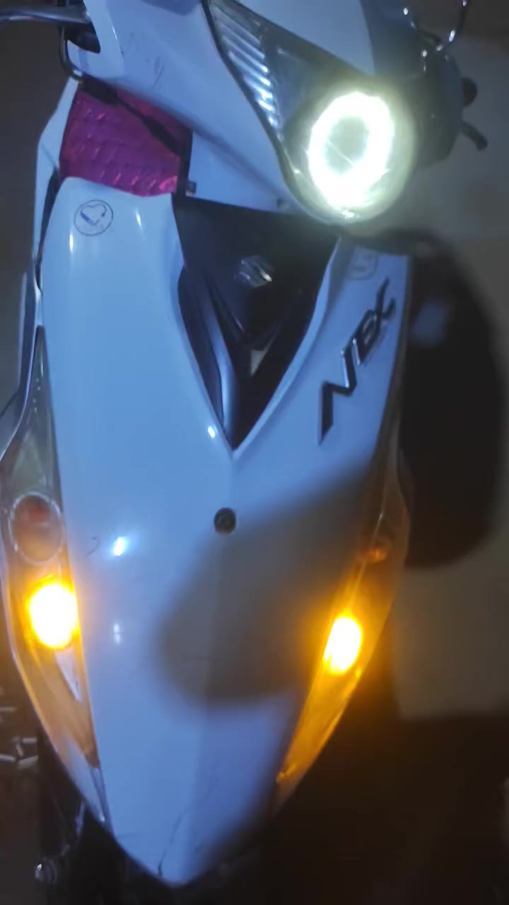 سلام عليكم دراجه ماكس.دراجه تخبل بس بيها عطل قليل
1_ باتري كاعد 

2 _ كابريتر جديد عوزه بس تنضيف واذا تبدله بعد احسن 

3- دراجه نكره هندر 

4- سرعه 140

اني طالب مدرسه ومالي خلك اصلحها  حالياً شغاله كلشي نشره ولايت وشاره ونكه هندر كلهن يشتغلن سعرها 250 وبيها مجال للطيبين عنواني شطره حاوي العباس رقمي ***********
